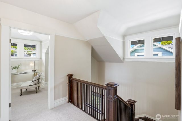 726 20th Avenue E, Seattle, WA 98112