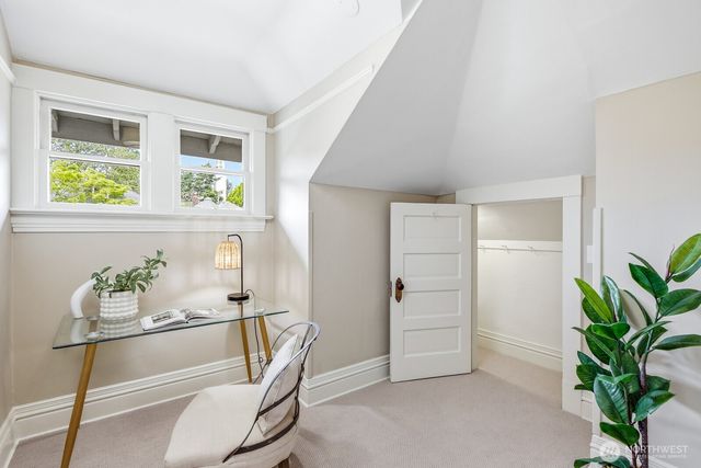 726 20th Avenue E, Seattle, WA 98112