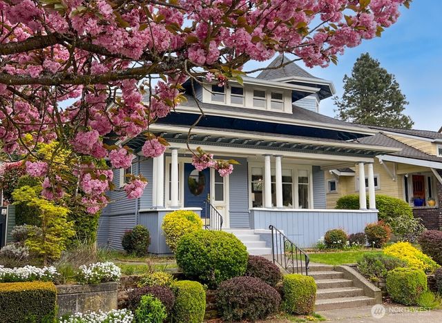 726 20th Avenue E, Seattle, WA 98112