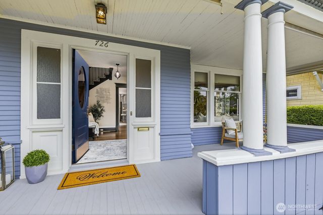 726 20th Avenue E, Seattle, WA 98112