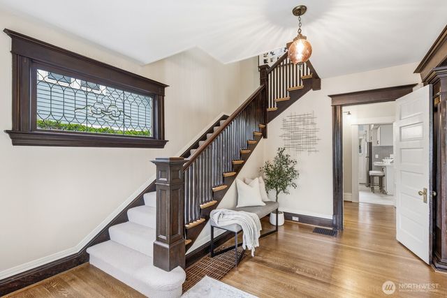 726 20th Avenue E, Seattle, WA 98112