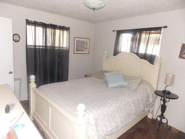 116 Conchas Street NE, Albuquerque, NM 87123