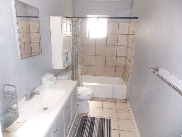 116 Conchas Street NE, Albuquerque, NM 87123