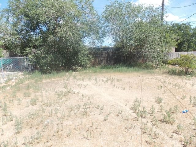116 Conchas Street NE, Albuquerque, NM 87123