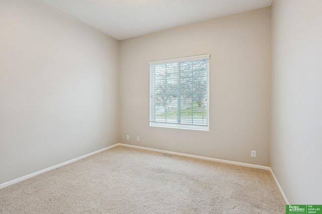 5111 N 155th Street, Omaha, NE 68116