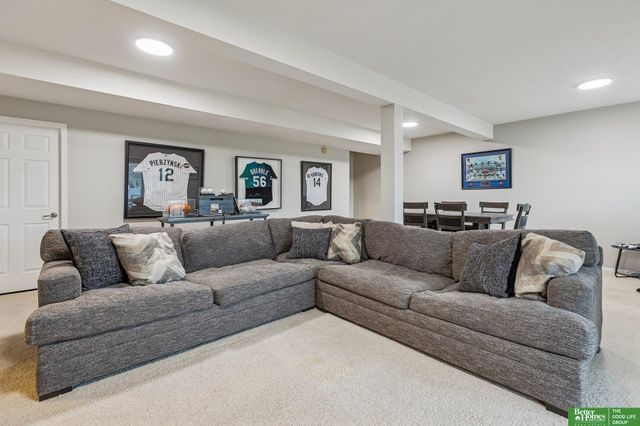 5111 N 155th Street, Omaha, NE 68116