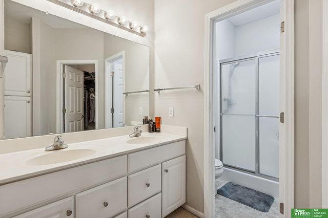 5111 N 155th Street, Omaha, NE 68116