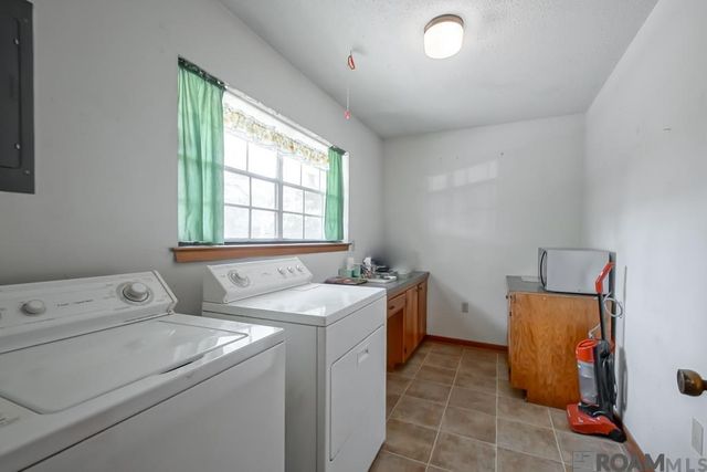 955 Lils Ct, Baton Rouge, LA 70806