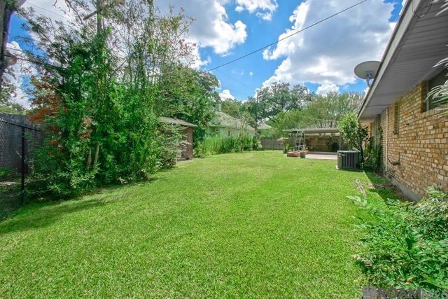 955 Lils Ct, Baton Rouge, LA 70806