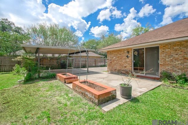 955 Lils Ct, Baton Rouge, LA 70806