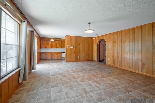 955 Lils Ct, Baton Rouge, LA 70806