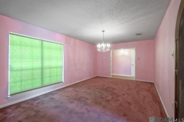 955 Lils Ct, Baton Rouge, LA 70806