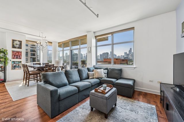 511 W Division Street 607, Chicago, IL 60610