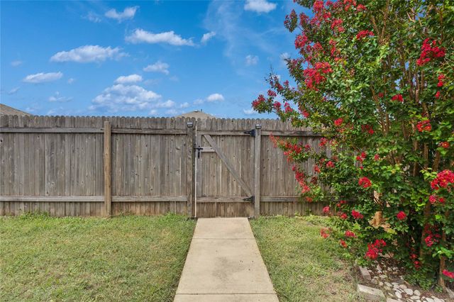 107 Friendship Oak DR, San Marcos, TX 78666