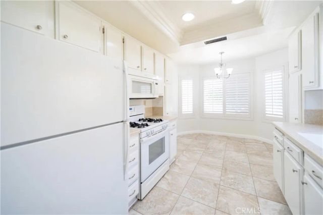 28308 Via Cascadita, Romoland, CA 92585
