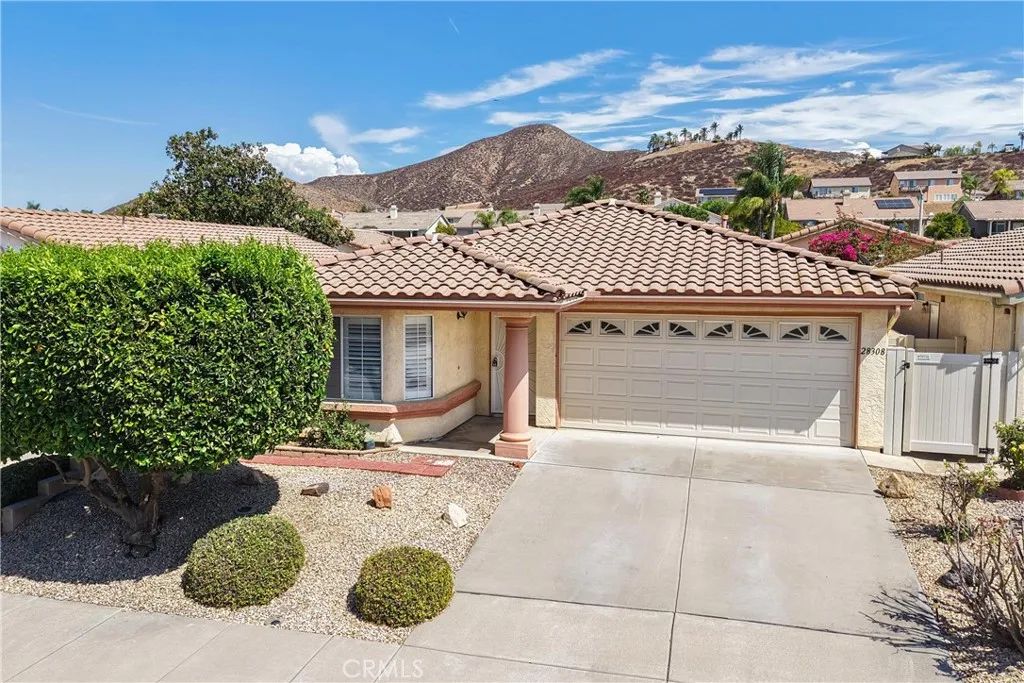 28308 Via Cascadita, Romoland, CA 92585