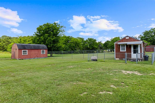 7422 Pacal, Gilmer, TX 75645