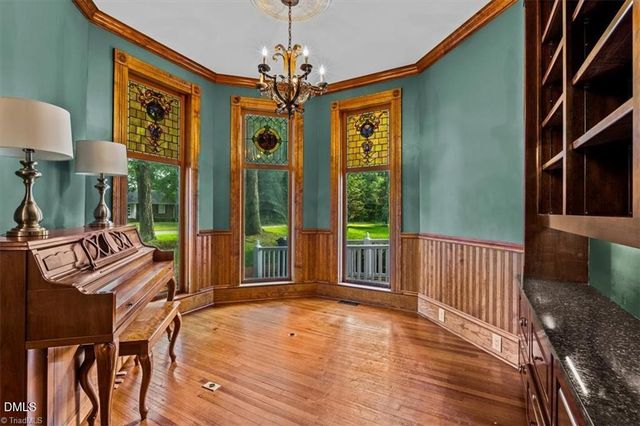 605 N Asheboro Street, Liberty, NC 27298