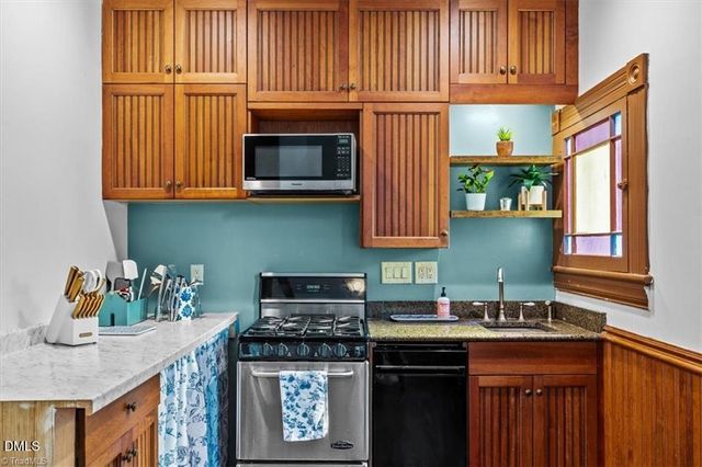 605 N Asheboro Street, Liberty, NC 27298