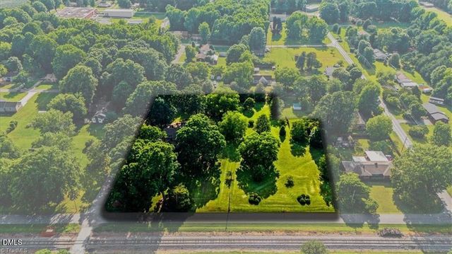 605 N Asheboro Street, Liberty, NC 27298