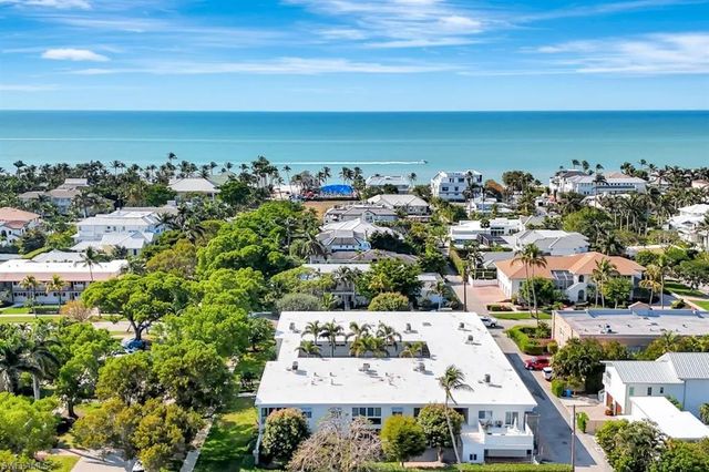 231 3rd AVE S 231, Naples, FL 34102