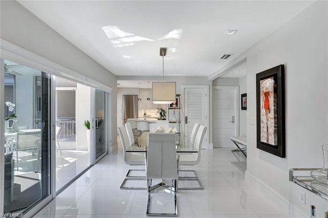 231 3rd AVE S 231, Naples, FL 34102