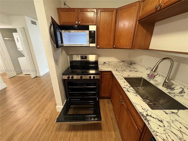 3251 NW 102nd Ter 3251, Coral Springs, FL 33065