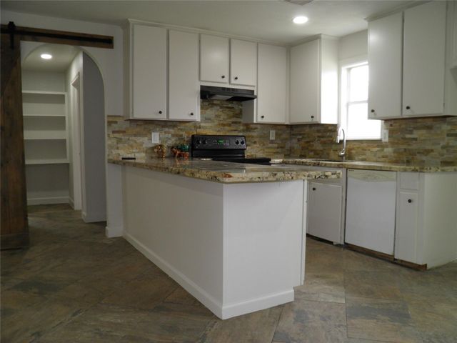 12617 Sunset Circle, Santa Fe, TX 77510