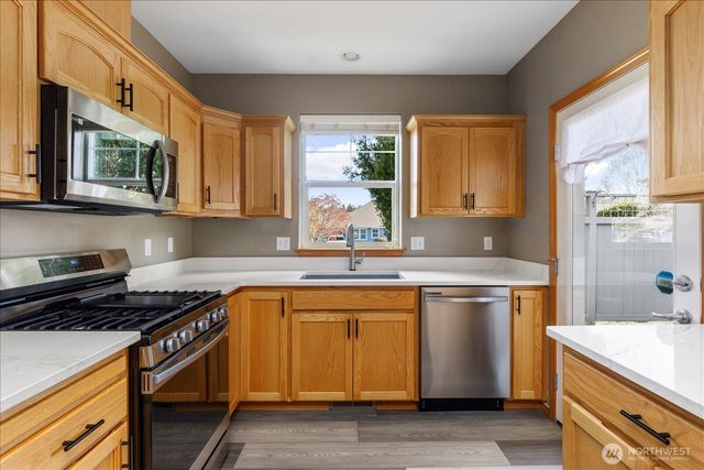 1611 SW Vanguard Street, Oak Harbor, WA 98277