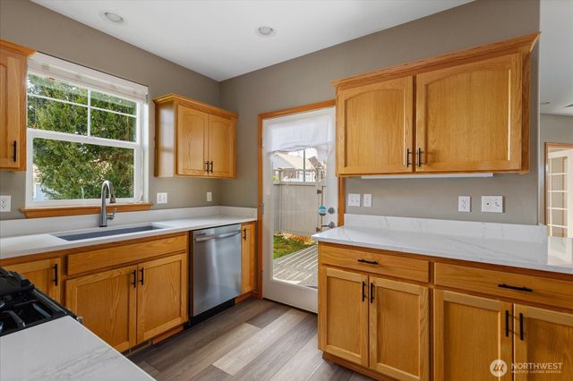 1611 SW Vanguard Street, Oak Harbor, WA 98277