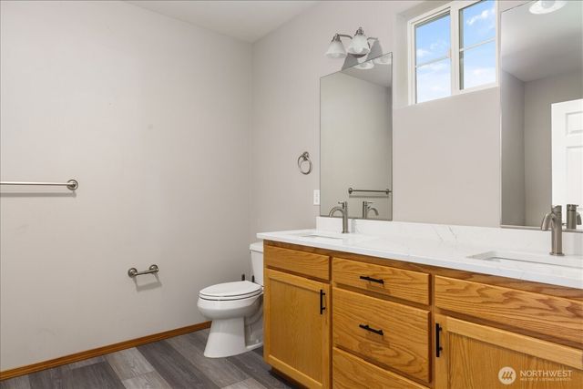 1611 SW Vanguard Street, Oak Harbor, WA 98277