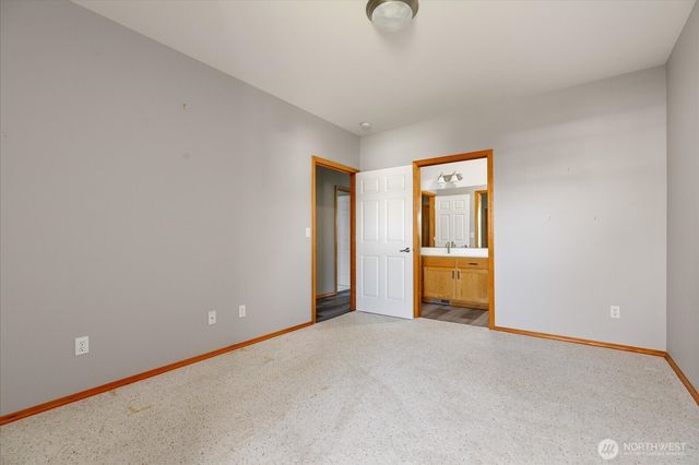 1611 SW Vanguard Street, Oak Harbor, WA 98277