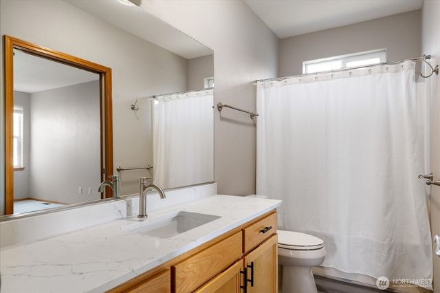 1611 SW Vanguard Street, Oak Harbor, WA 98277