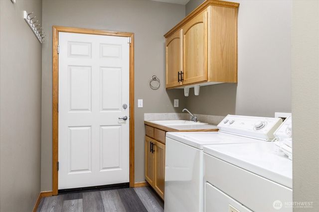 1611 SW Vanguard Street, Oak Harbor, WA 98277