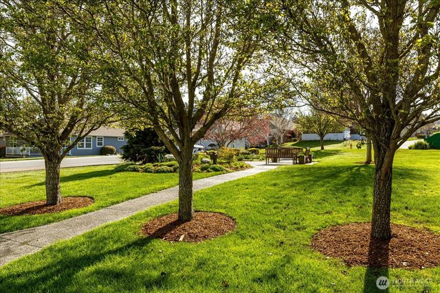 1611 SW Vanguard Street, Oak Harbor, WA 98277