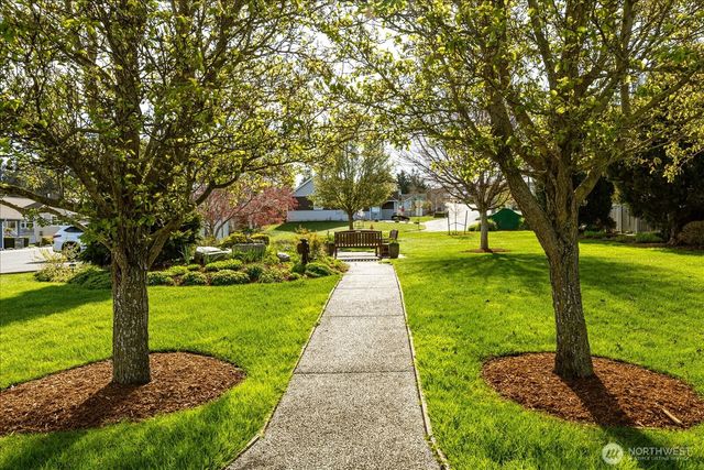 1611 SW Vanguard Street, Oak Harbor, WA 98277