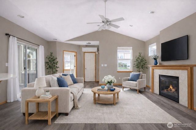 1611 SW Vanguard Street, Oak Harbor, WA 98277