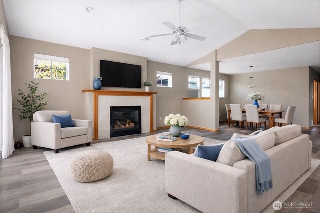 1611 SW Vanguard Street, Oak Harbor, WA 98277