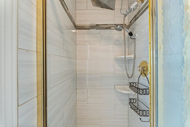 1903 N Evergreen Avenue, Arlington Heights, IL 60004