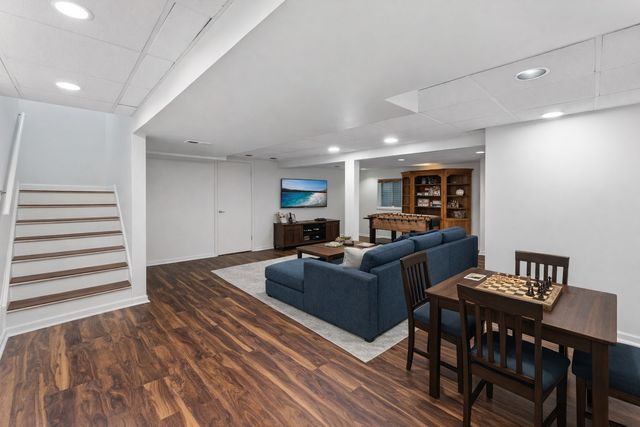 1903 N Evergreen Avenue, Arlington Heights, IL 60004