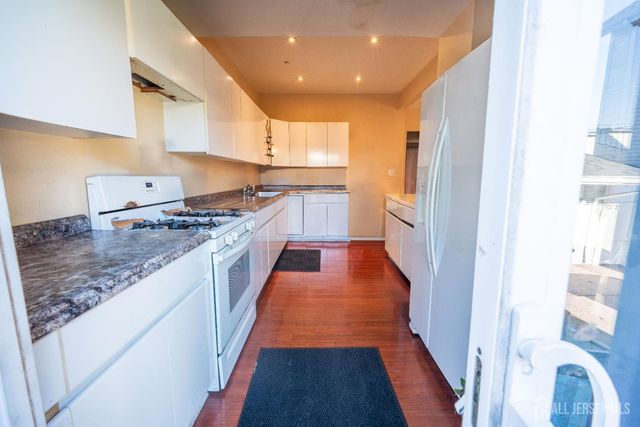 269 Silzer Street, Perth Amboy, NJ 08861