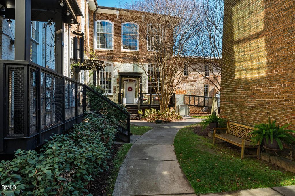 1535 Caraleigh Mills Court 106, Raleigh, NC 27603