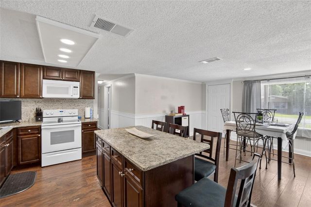 918 JERE CIRCLE, Lakeland, FL 33801