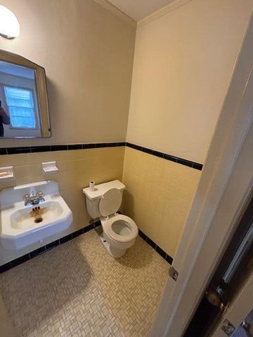 1808 W Oakland Avenue, Sumter, SC 29150