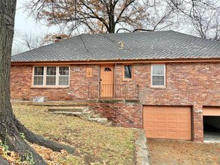8128 E 74th Street, Kansas City, MO 64133