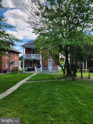 67 W FREDERICK ST, Millersville, PA 17551