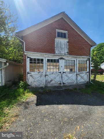 67 W FREDERICK ST, Millersville, PA 17551