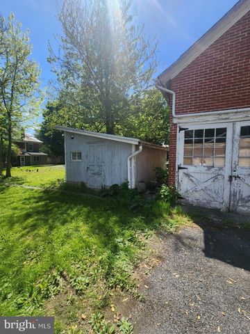 67 W FREDERICK ST, Millersville, PA 17551