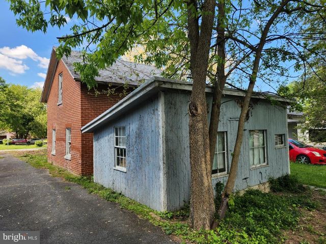 67 W FREDERICK ST, Millersville, PA 17551