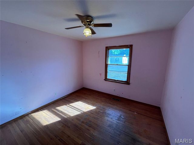 225 Sadonia Avenue, Hazelwood, MO 63135